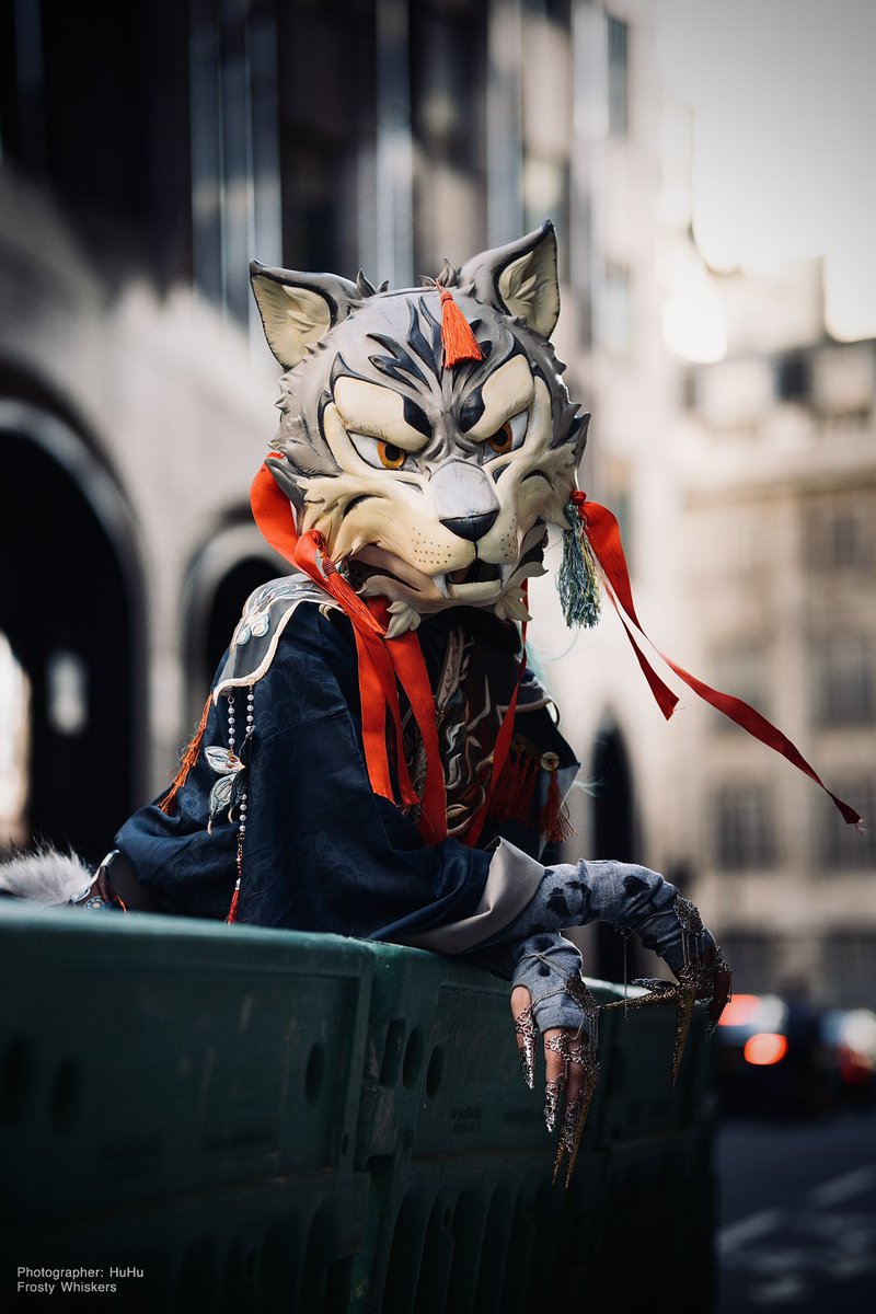 Fr0stywhiskers's tweet photo. I will be at #Awoostria!

✅ask for pics and hugs
✅chat about anything (art/motorbike/
badminton/pole dancing)
✅invite me to hang outs

⚠️my mask is sharp
👻I will exorcise you if you're being a creep

I can't see or hear well in the mask please speak up or tap my shoulder https://t.co/FD62tLMyiu