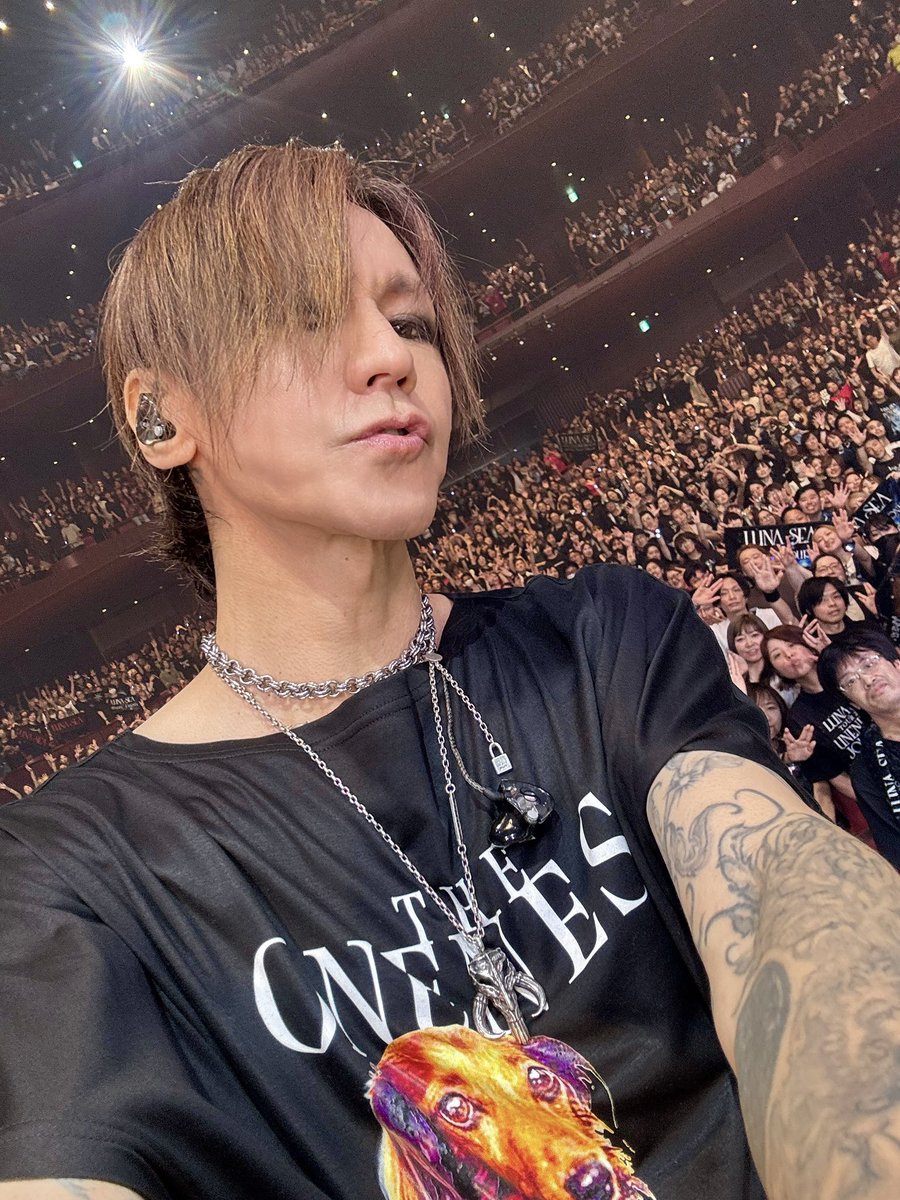 SUGIZOofficial's tweet photo. From Sapporo with Love 0720.

UNENDING JOURNEYツアー 札幌公演、
みんな本当に素晴らしかった。本当にありがとう！
35年前に初めて訪れた時からずっと、この札幌は思い入れ深い正真正銘第2の故郷。
また帰還できて本当に嬉しかった。。。

また必ず帰ってくるよ。
そして９月には苫小牧で会おうね！

#LUNASEA
#UNENDINGJOURNEY_FOREVER　
#正真正銘第２の故郷
#SUGIZO