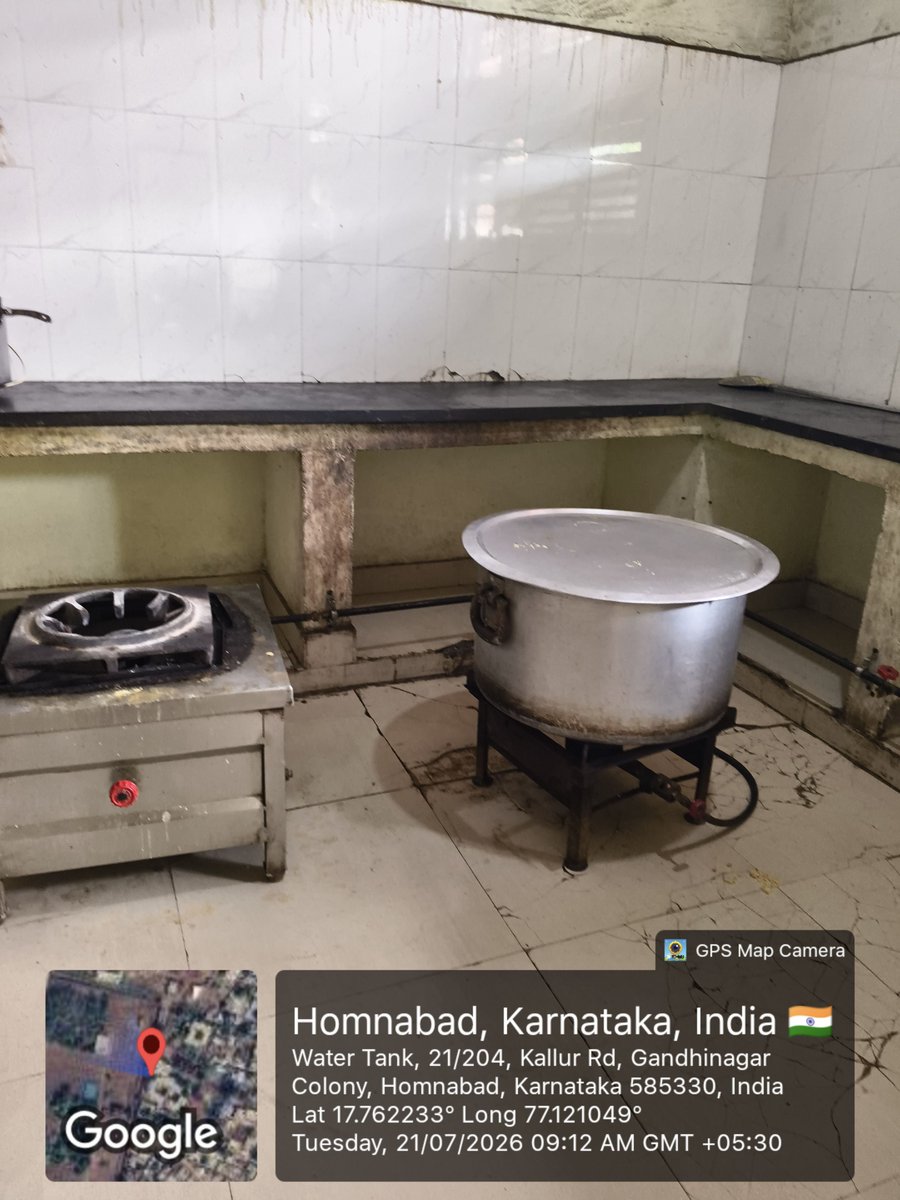 KRCRS703's tweet photo. Krcrs Talmadgi SC703 Lunch #Test #SocialAudit_SWDmeals #Karnataka #SWDBidar https://t.co/SQVHp8uy2v