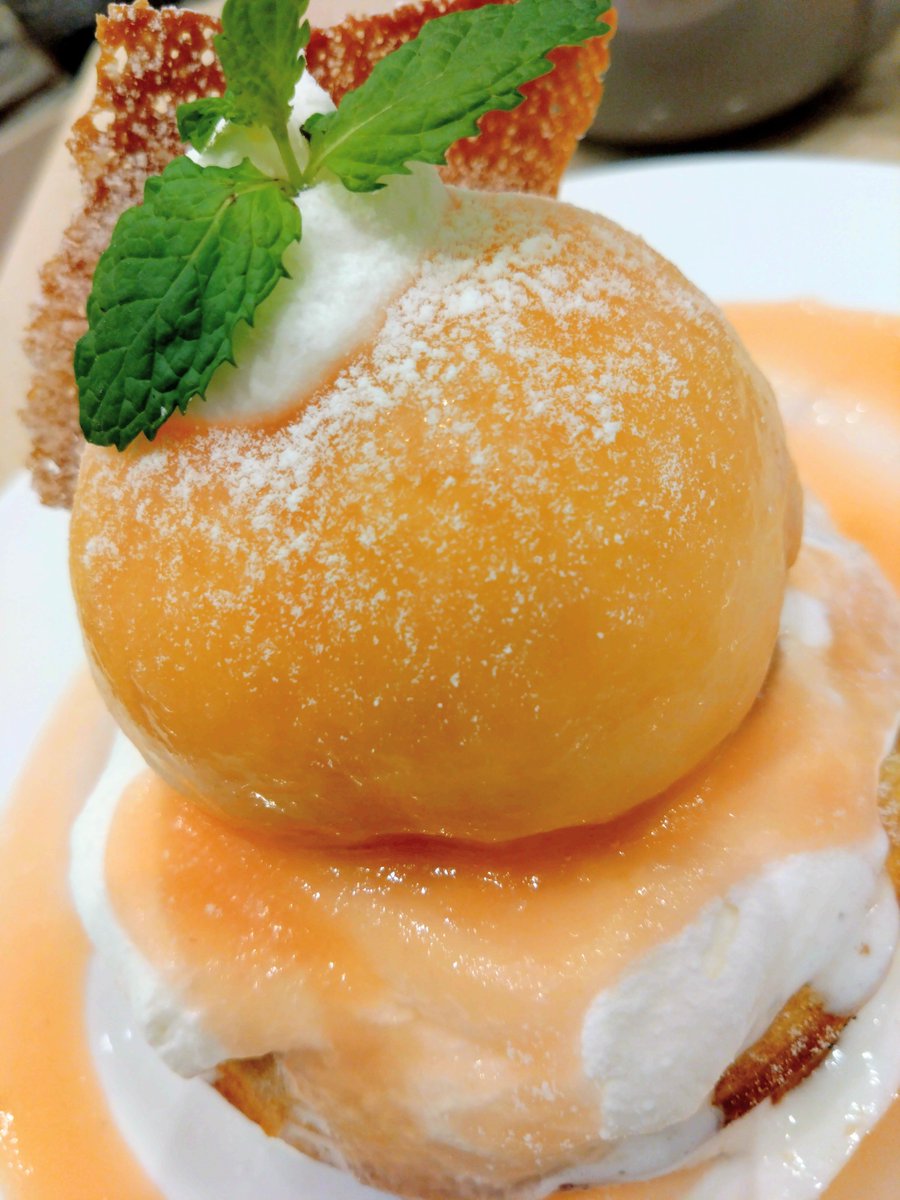 code13daydream's tweet photo. ビブリオテーク
まるごと“岡山白桃”とミルキークリームのパンケーキ🥞🍑 https://t.co/x4eGLOjpgV