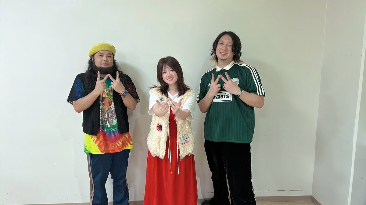riceballWAL's tweet photo. AIMIバンド🌺
🥁サポートで出演させていただきました🙇‍♀️
AIMIさんの曲、ステレオポニーさんの曲、
しっかり心込めて叩かせていただきました!!
練習から勉強になることばかりで、個人的にもパワーアップさせてもらいました🌺
本当にありがとうございました！
見にきてくれた皆様も暑い中ありがとう！ https://t.co/hFXA731NKK