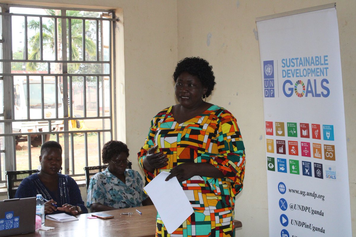 namayingo's tweet photo. Public office must never be used as a tool for exploitation.Authority is for service,not abuse.Never use your power or position to exploit others -sexually or otherwise -  @FlorenceOchola3,Programme Officer,@UNDPUganda during induction of island leaders of Sugulu, Lolwe &amp; Bukana https://t.co/1b97d3IOhP