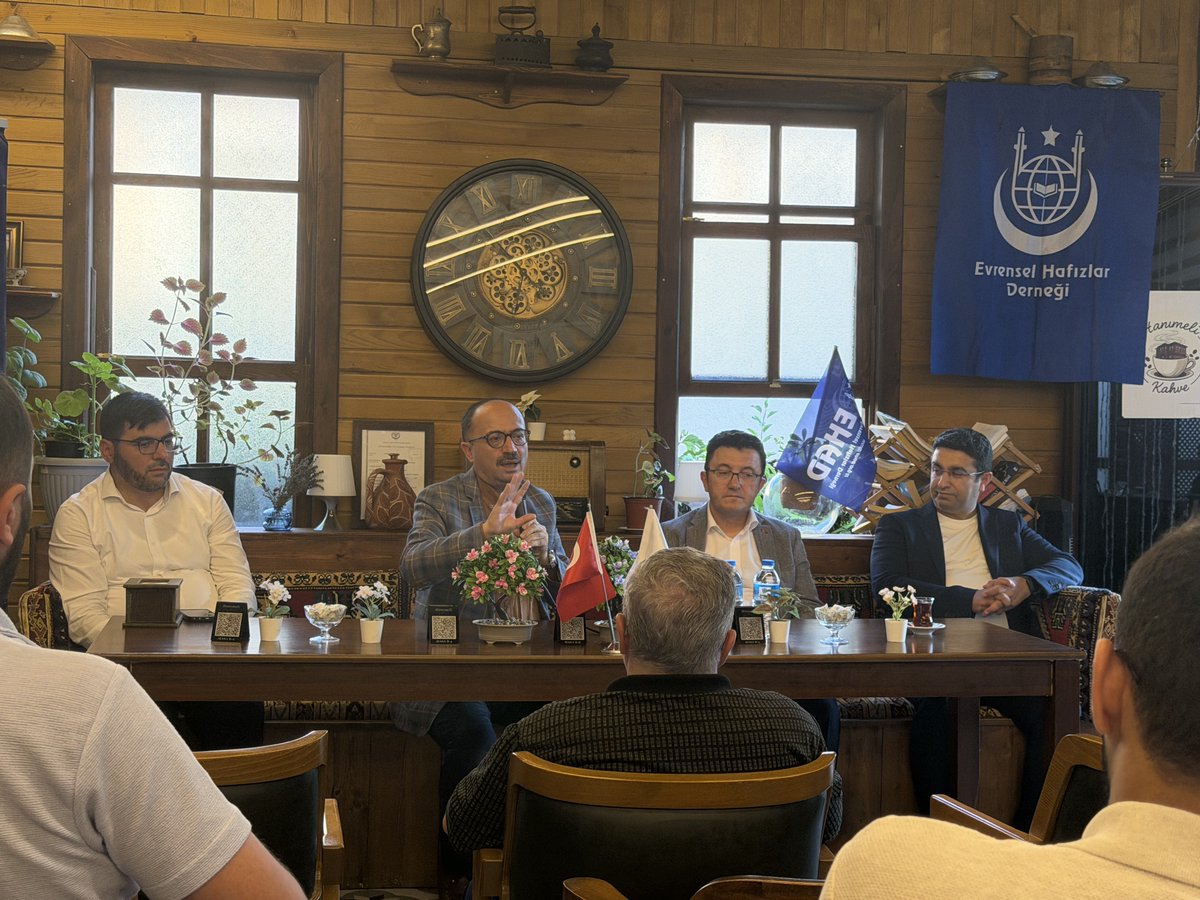 OsmanMesten16's tweet photo. ‘Doğu Türkistan Meselemize
Medeniyet Havzamızdan Şümullu Bakış’ temasıyla,
#EHAD/ Evrensel Hafızlar Derneği
#Taraklı İlçe Temsilciliği’nin
söyleşi konuğu olduk;
medeniyetimizin insanlığın gelişimindeki kadim
ve merkezi rolünü konuştuk…
📍Sakarya/ Taraklı 19.07.2026 https://t.co/i8VY03n9Sj