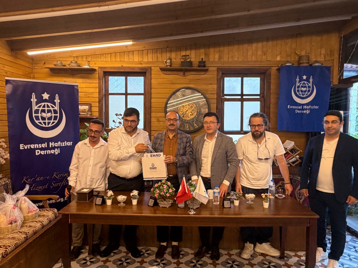 OsmanMesten16's tweet photo. ‘Doğu Türkistan Meselemize
Medeniyet Havzamızdan Şümullu Bakış’ temasıyla,
#EHAD/ Evrensel Hafızlar Derneği
#Taraklı İlçe Temsilciliği’nin
söyleşi konuğu olduk;
medeniyetimizin insanlığın gelişimindeki kadim
ve merkezi rolünü konuştuk…
📍Sakarya/ Taraklı 19.07.2026 https://t.co/i8VY03n9Sj