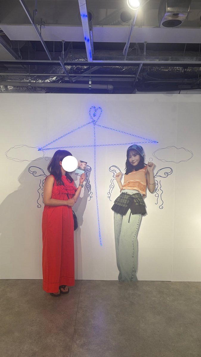 riochcanlo's tweet photo. 優衣ちゃんのPOP UPこれた〜！！
可愛すぎる空間で幸せ〜！！🫶🏻🫶🏻
グッズもたくさん買っちゃった☺️💭🤍

#櫻井優衣
#夏いぞん https://t.co/3TeOykHldi