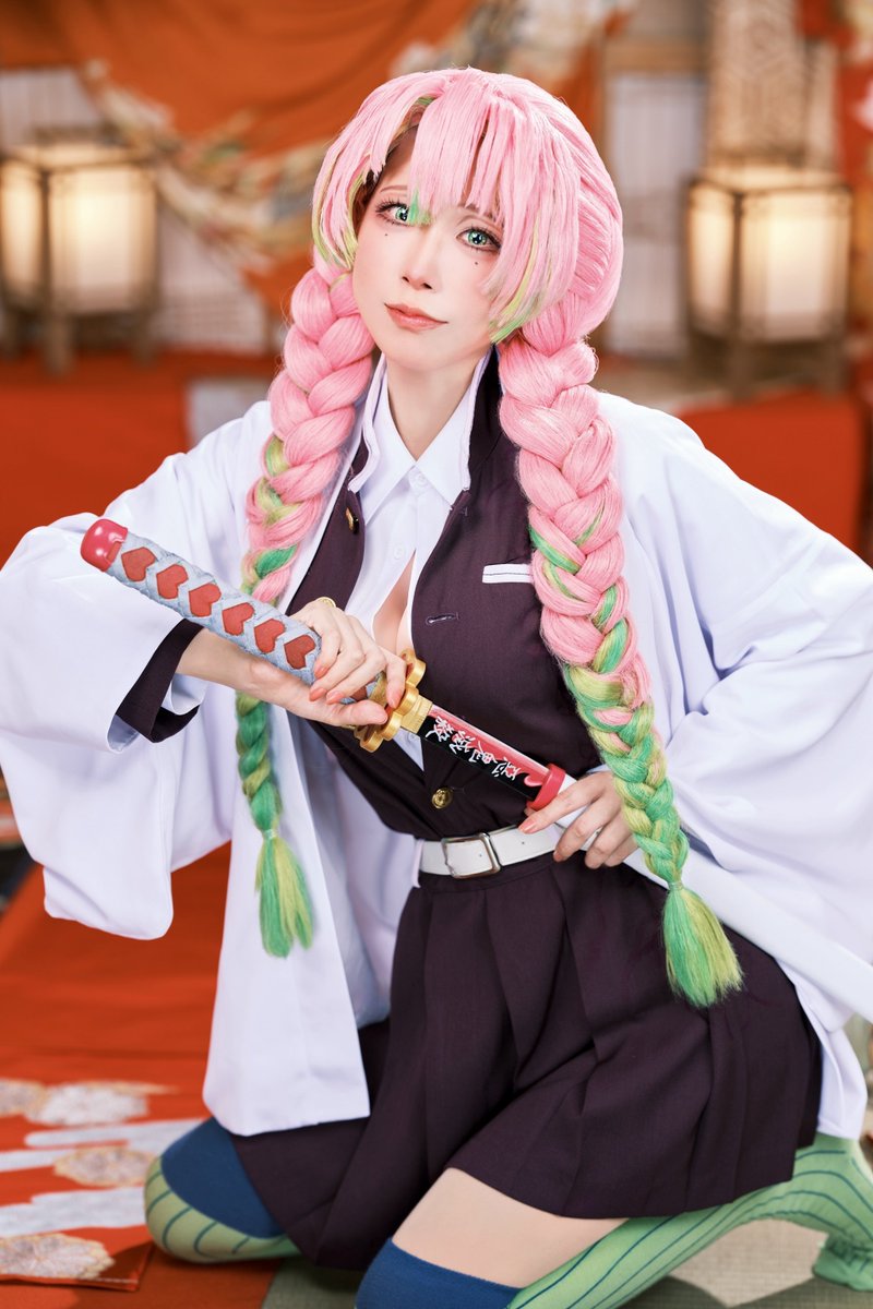 Yui_Cosplay_Ac's tweet photo. " ── それは、
          誰よりも ときめきに
                     胸を高鳴らせる者 "

cosplay▼
【鬼滅の刃】恋柱 甘露寺蜜璃🌸🍡

📸コセット池袋本店様(@cosset_jp)
カメラマンサービス:Dr.ニノマエ様(@Dr_Ninomae)

#コセット池袋
#鬼滅の刃コスプレ https://t.co/9MEwNqlo9L