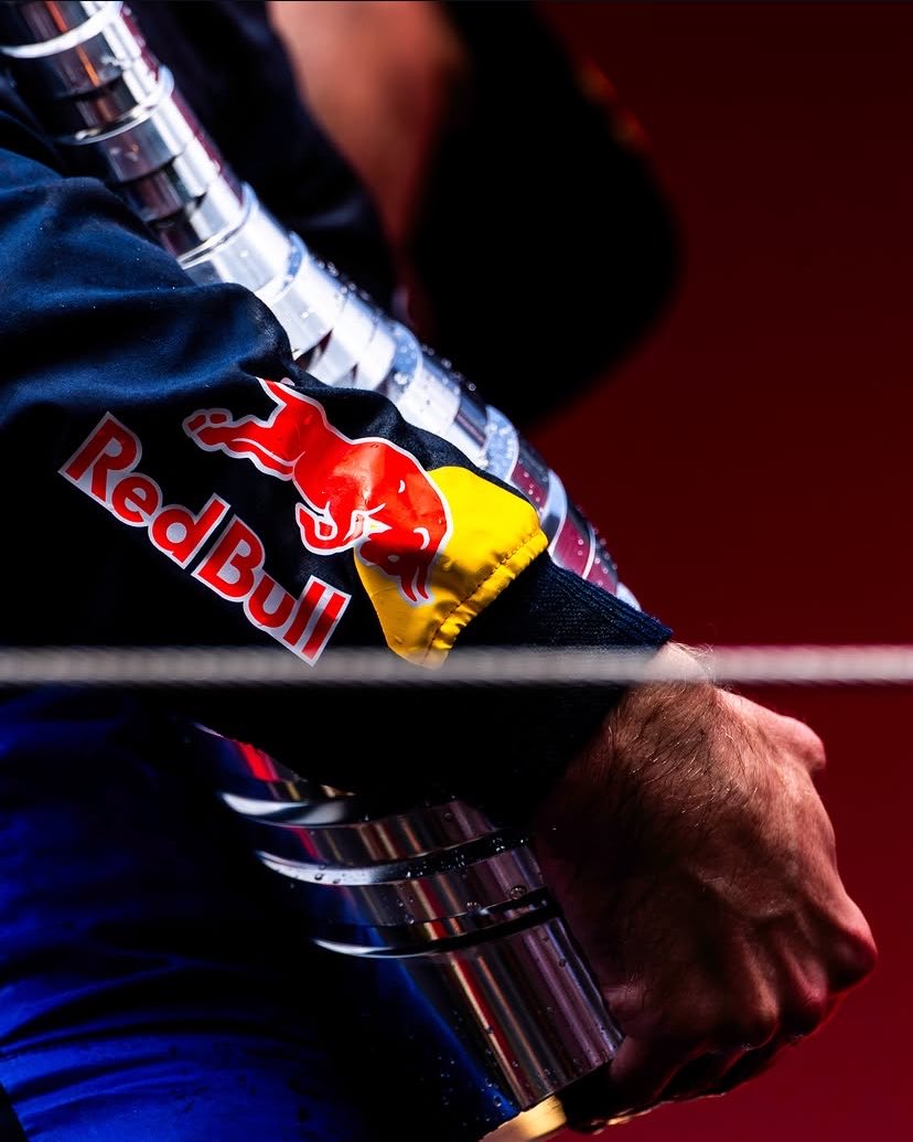 cantverstopim's tweet photo. Yeah just Red Bull and Ferrari posting the exact same pictures. Casual. https://t.co/W14Gl5swMu