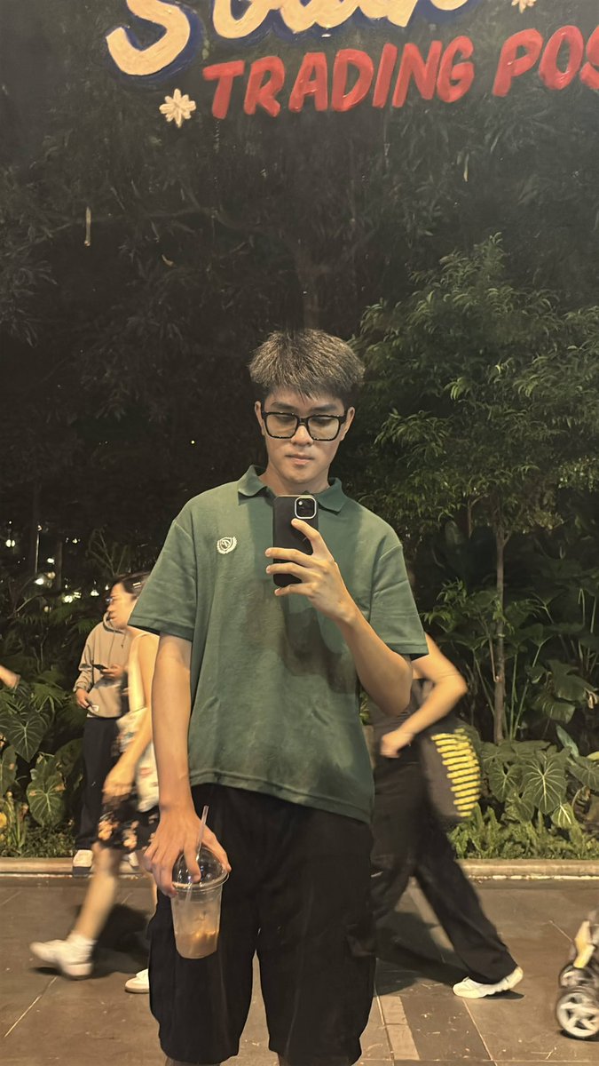 jaed8n's tweet photo. psa i have a public twt again hi yall https://t.co/yKW9ncyu9v