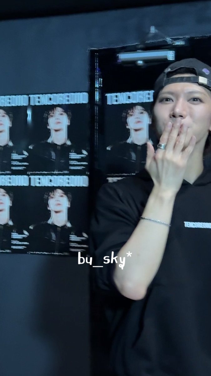 bu_sky's tweet photo. ✱ keep the records ❤︎ hi bye with tennie~ 

• KAO x TEN susTENable smiles
• kpop masterz
• tencore0110 day 1
• tencore0110 day 2
• tencore0110 day 3

ประสบการณ์ 5 ครั้ง ไม่ชัดมันสักครั้ง ถึงชัดก็ตกขอบ 😅
ต้องฝึกปรืออีกกี่ครั้งจะเพอเฟกต์ 😆 https://t.co/EQmOYnNv46