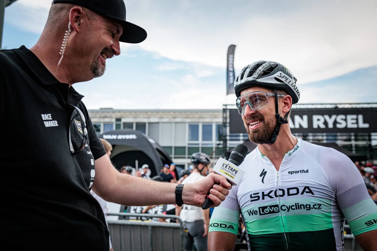 PPFbanka's tweet photo. Cyklistický závod @letapeczechrep  je jedinečnou akcí, která umožňuje zažít atmosféru Tour de France na vlastní kůži. Letošní kopcovitá etapa přilákala rekordních 3 500 cyklistů. 🚴‍♀️

📷 Foto: Tomáš Král/L'Etape Czech Republic by Tour de France a Jiří Štarha https://t.co/bGqTV2j3tf