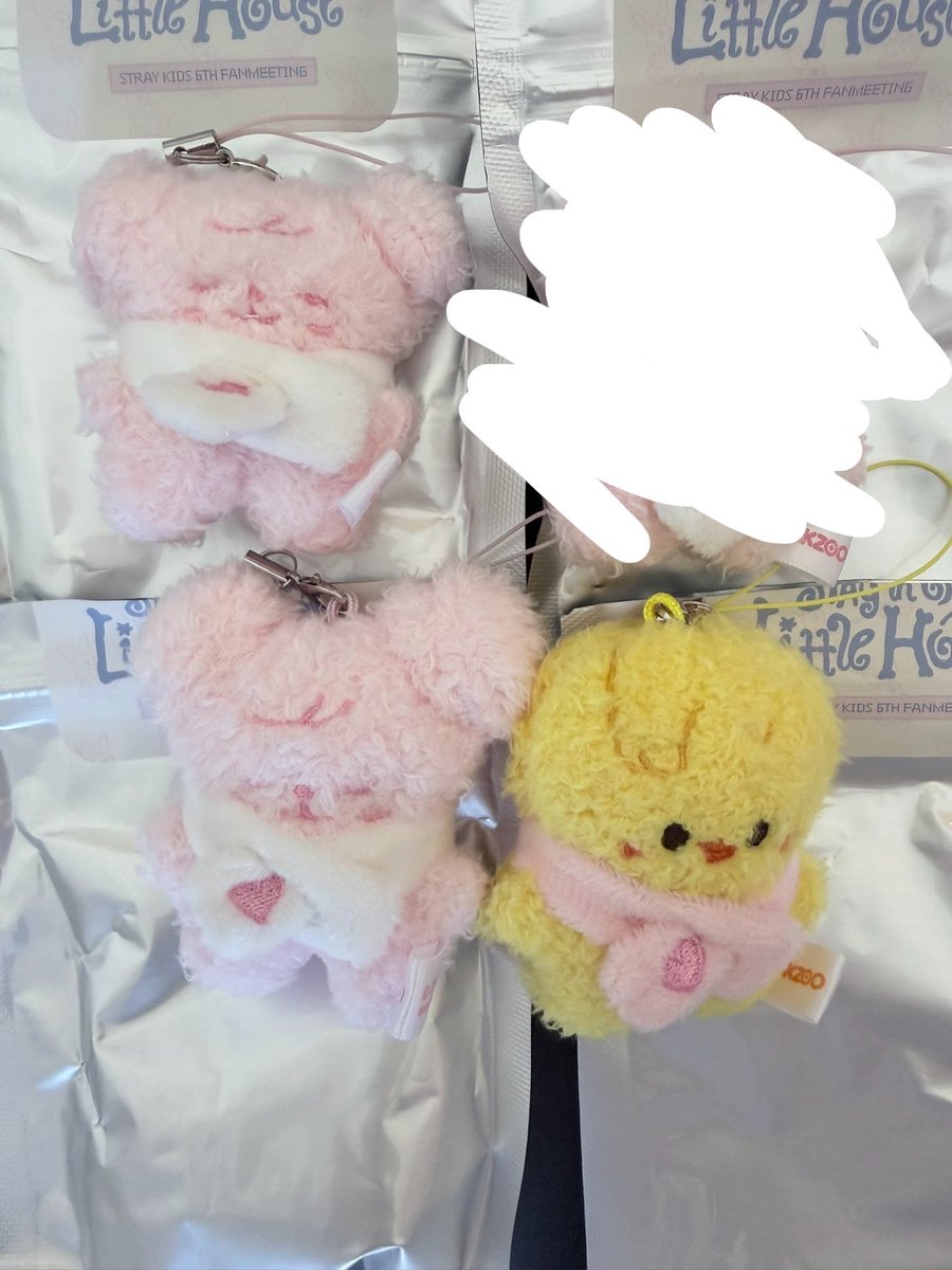 pilisun0915's tweet photo. StrayKids スキズ　skzoo Micro マイクロ交換
ペンミ

譲　🐥ノーマル、🐶🍓

求　🐶ノーマル2つ＞買取

郵送での交換、大阪手渡し希望
検索からもお気軽にお声掛けください🍀

現在友人の手元にあるため交換に少しお時間いただく場合がございます🙇‍♀️
🐥ノーマルは買取のお声掛けあるため交換のみ https://t.co/QBhKqk57oz