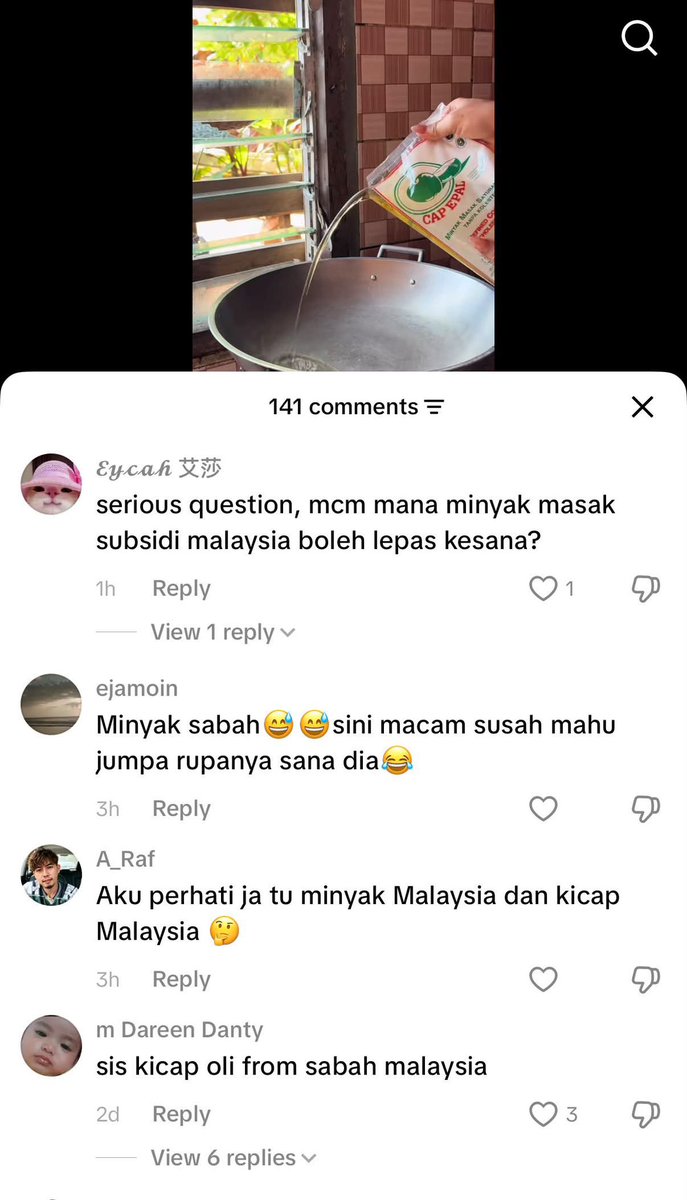 kamaghul's tweet photo. Macam mana minyak masak subsidi Malaysia boleh tembus ke selatan philippines?

Bukan ke minyak masak dalam paket tak boleh dieksport ke luar negara? 

Yang kicap sabah tu rasanya okay je sebab bukan subsidi and pinoy memang suka kicap sabah.. 🤔 https://t.co/Q4qTSlCdzL
