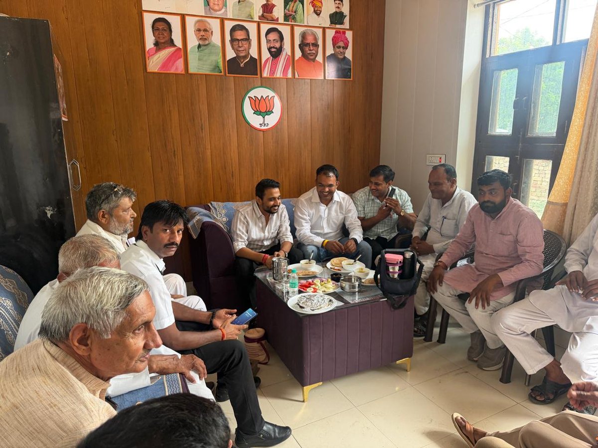 sandeepazadhr's tweet photo. शक्ति केंद्र संगठनात्मक बैठक, बाड़ोपट्टी, धिकताना (बरवाला)

@BJP4India 
 @BJP4Haryana 
@NayabSainiBJP 
@bjparchanagupta 
@PhanindranathS3 https://t.co/BvUVZ50EmK