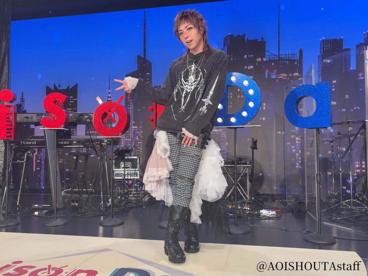 AOISHOUTAstaff's tweet photo. ／
BS11「Anison Days」に
蒼井翔太が出演しました！
＼

👑歌唱楽曲👑
「Facing My Shadow」
「a little pain」（カバー歌唱）

ご覧頂いた皆様
ありがとうございました💫

#AnisonDays https://t.co/qpzRD5j59K