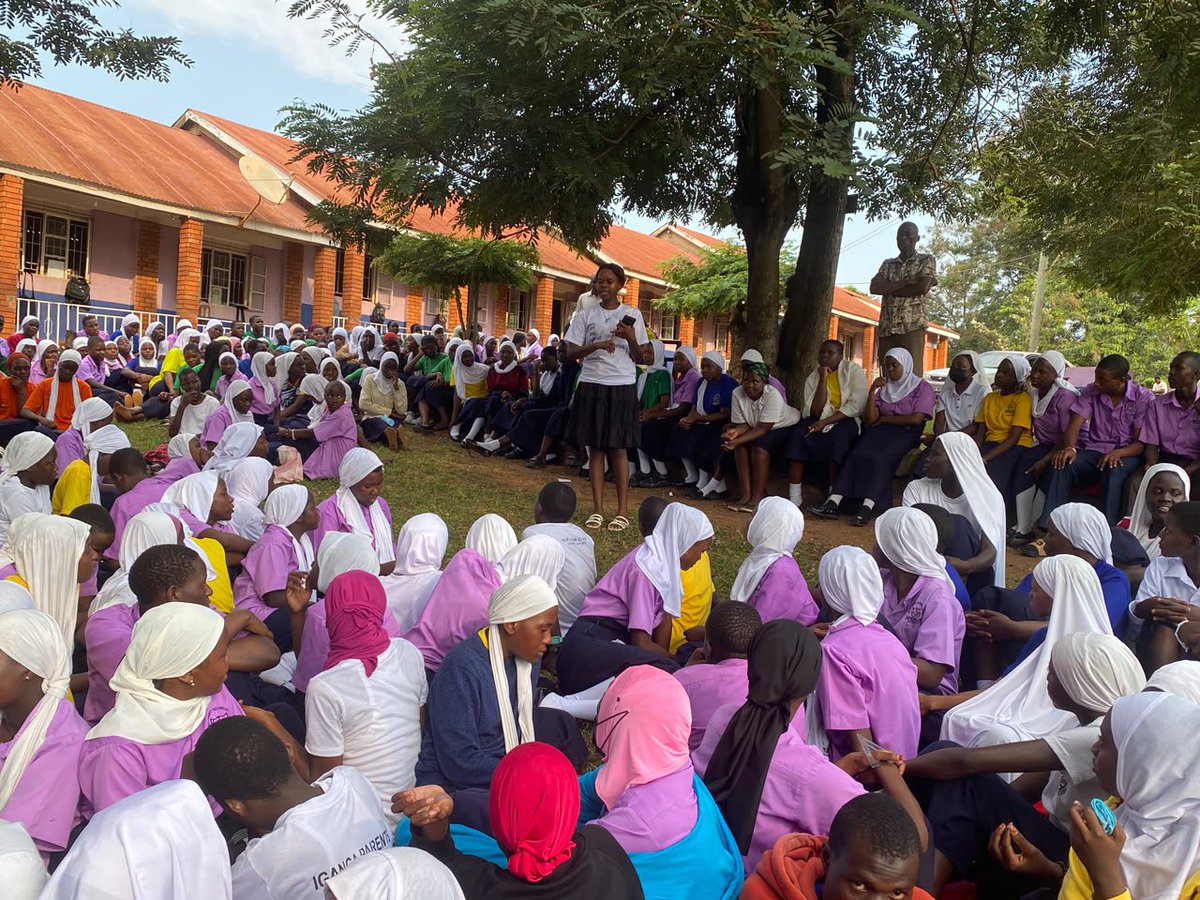 OrgBachi's tweet photo. Type 1 Diabetes awareness just hit Bugweri College S.S & Iganga S.S, thanks to BACHI + Iganga General Hospital. Students & staff are having real conversations. Stigma is fading. Mental health matters. Young people deserve communities that get it. 💚 #T1DAwareness #HealthEquity https://t.co/TQoIHbPhG5