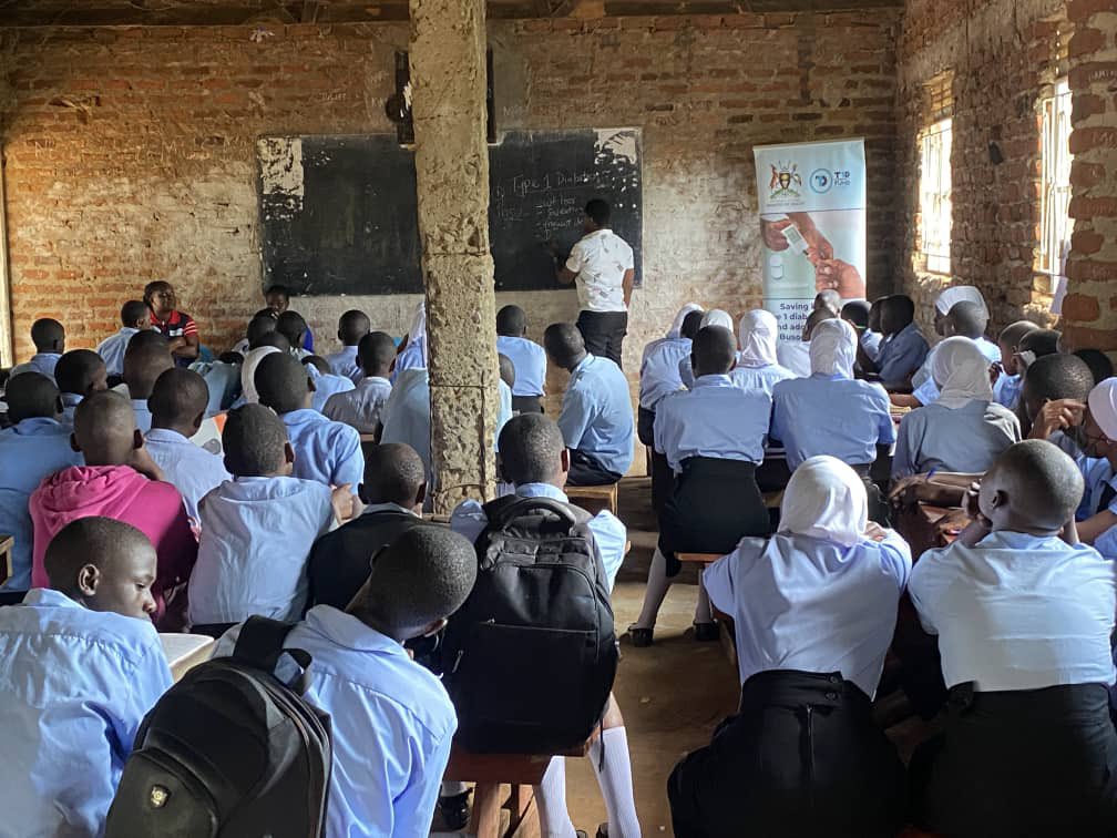 OrgBachi's tweet photo. Type 1 Diabetes awareness just hit Bugweri College S.S & Iganga S.S, thanks to BACHI + Iganga General Hospital. Students & staff are having real conversations. Stigma is fading. Mental health matters. Young people deserve communities that get it. 💚 #T1DAwareness #HealthEquity https://t.co/TQoIHbPhG5