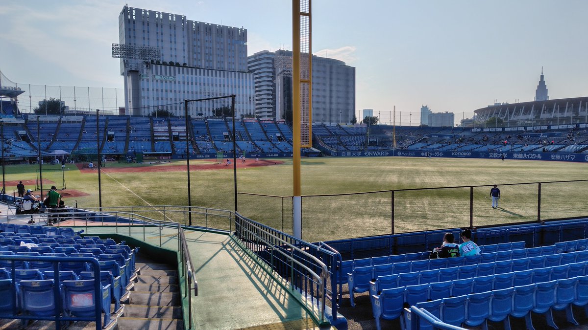 km_E_10S's tweet photo. バカ暑いですが、せっかく来たのでそれなりに観戦をして行きます https://t.co/gGHPqfbykv