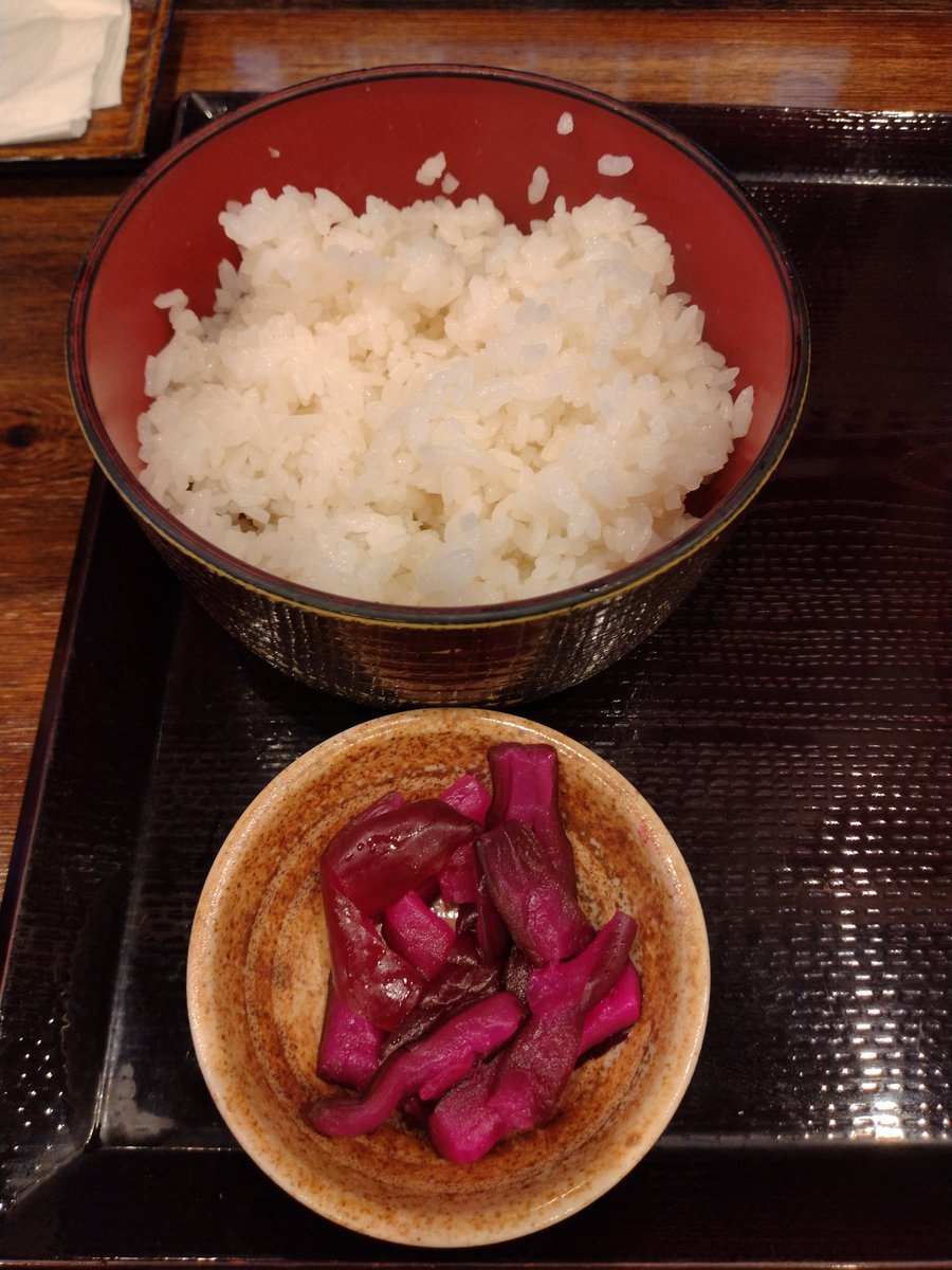 kjfujima's tweet photo. 2026年7月12日しんぱち食堂高田馬場店、大トロ銀鮭ハラス焼き定食、ご飯、漬物、冷奴、、味噌汁 https://t.co/9r9xBnsJxU