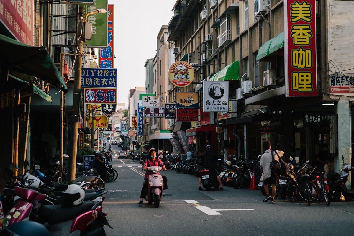 Mikuma1998's tweet photo. Street Photography in Taiwan https://t.co/jriHPJHL1T