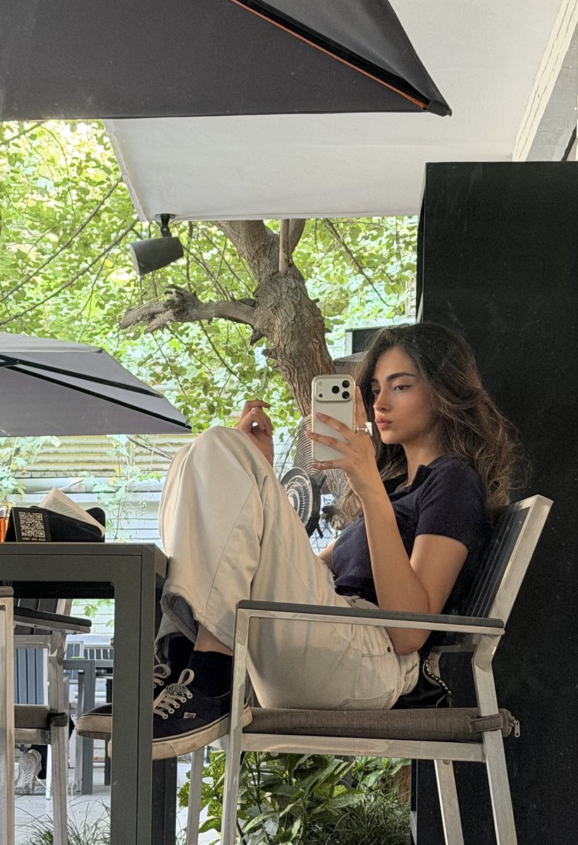 Negin Mozhdhi tweet media