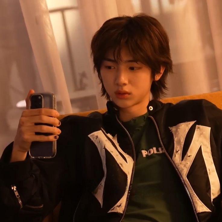 juhoonfv's tweet photo. juhoon with orangeish lighting is my favorite genre ever https://t.co/Yzf9tGBS5B