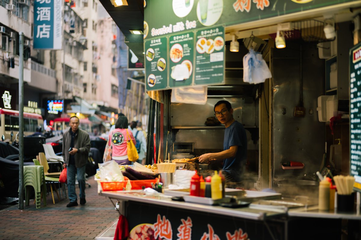 Mikuma1998's tweet photo. Street Photography in Hong Kong https://t.co/yAgshIjG02