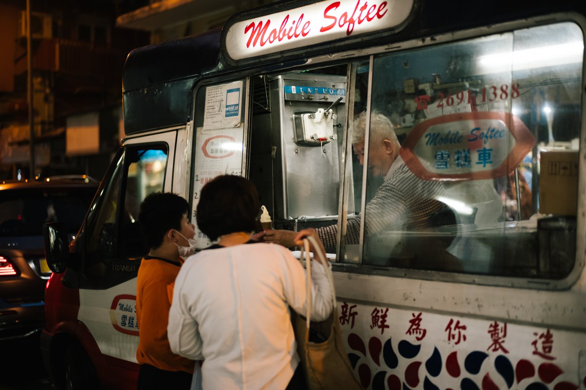 Mikuma1998's tweet photo. Street Photography in Hong Kong https://t.co/yAgshIjG02