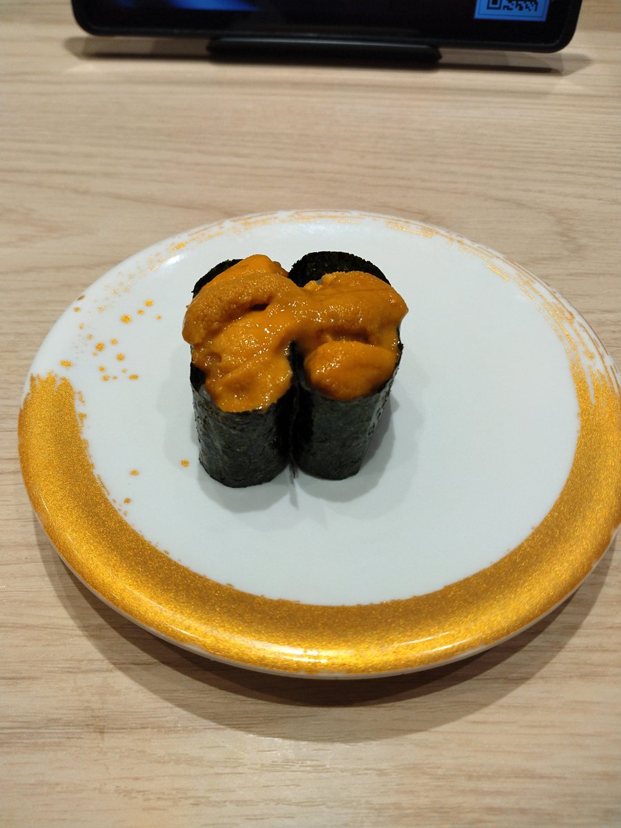 kjfujima's tweet photo. 2026年7月12日匠のがってん寿司ゆめが丘ソラトス店、うに軍艦、真鯛昆布〆握り、かんぱちからすみ握り、えんがわ焦がし醤油炙り握り、 https://t.co/LMYaLQItVV