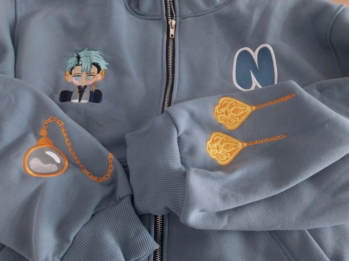 gurilemper's tweet photo. thankyouuu kak @ailithcode jaket nya udah nyampe yayy >< 💙 https://t.co/hhSLRbdIsK