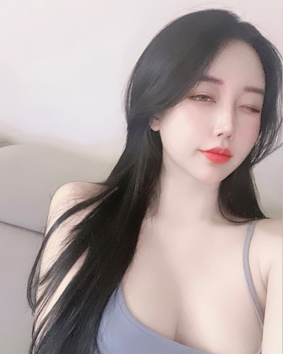 niceguy14052's tweet photo. 잠 안오던 새벽,
무슨 생각을 했을까요
#셀카 #몸매 #섹시 https://t.co/xCktA0MCRY
