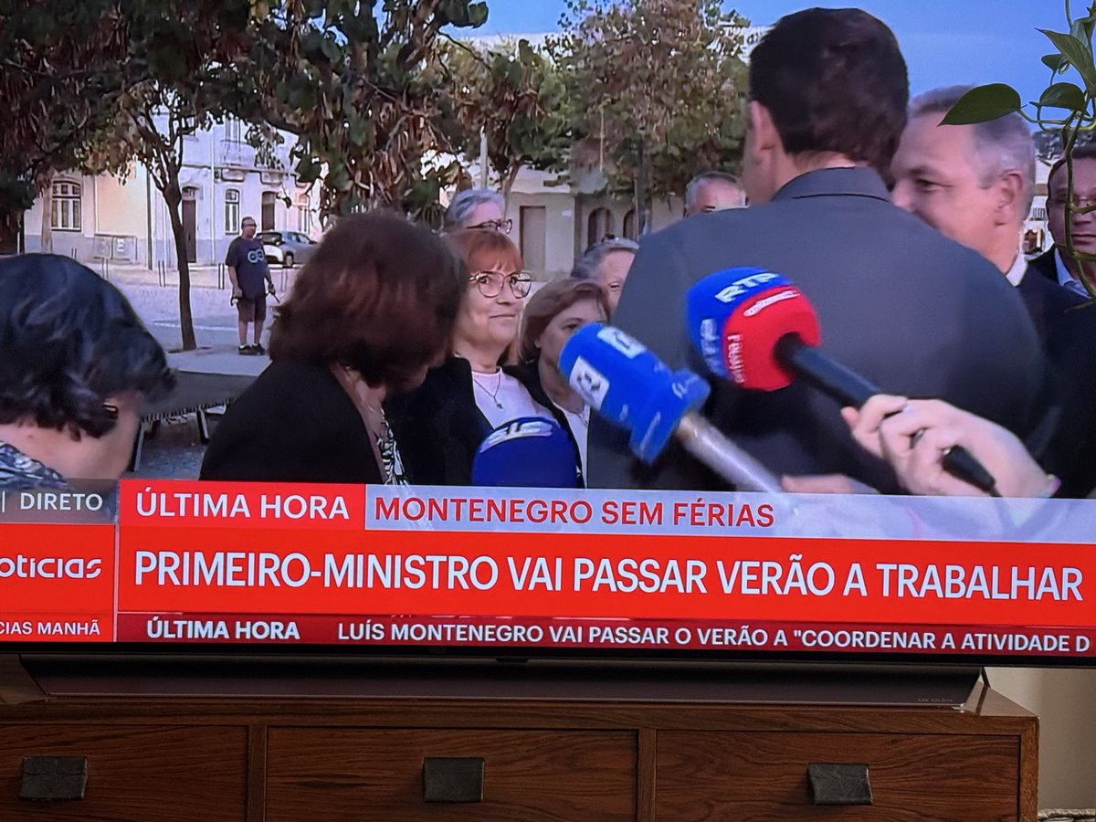 _JUNGLEJULIA_'s tweet photo. Eu sou do tempo em que “última hora” trazia sempre notícias dramáticas e com alto impacto no país ou no mundo https://t.co/oOfqJ9TK5l