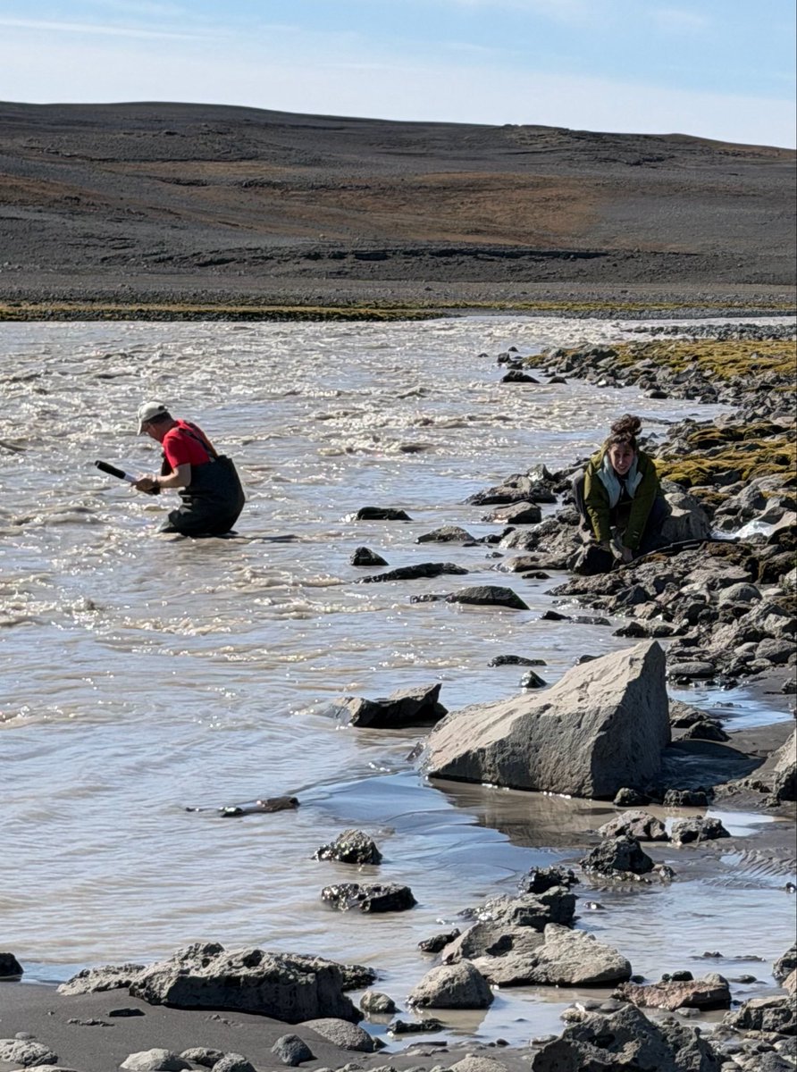 asundelosrios's tweet photo. #PolarMelt project in Iceland. Sampling in glacier-fed streams to analyze changes in microbial and invertebrate diversity in the sediments created by the meltwater flow. Samplings finished. @StarriHei help, as always, was essential https://t.co/GhzbLsRhQi