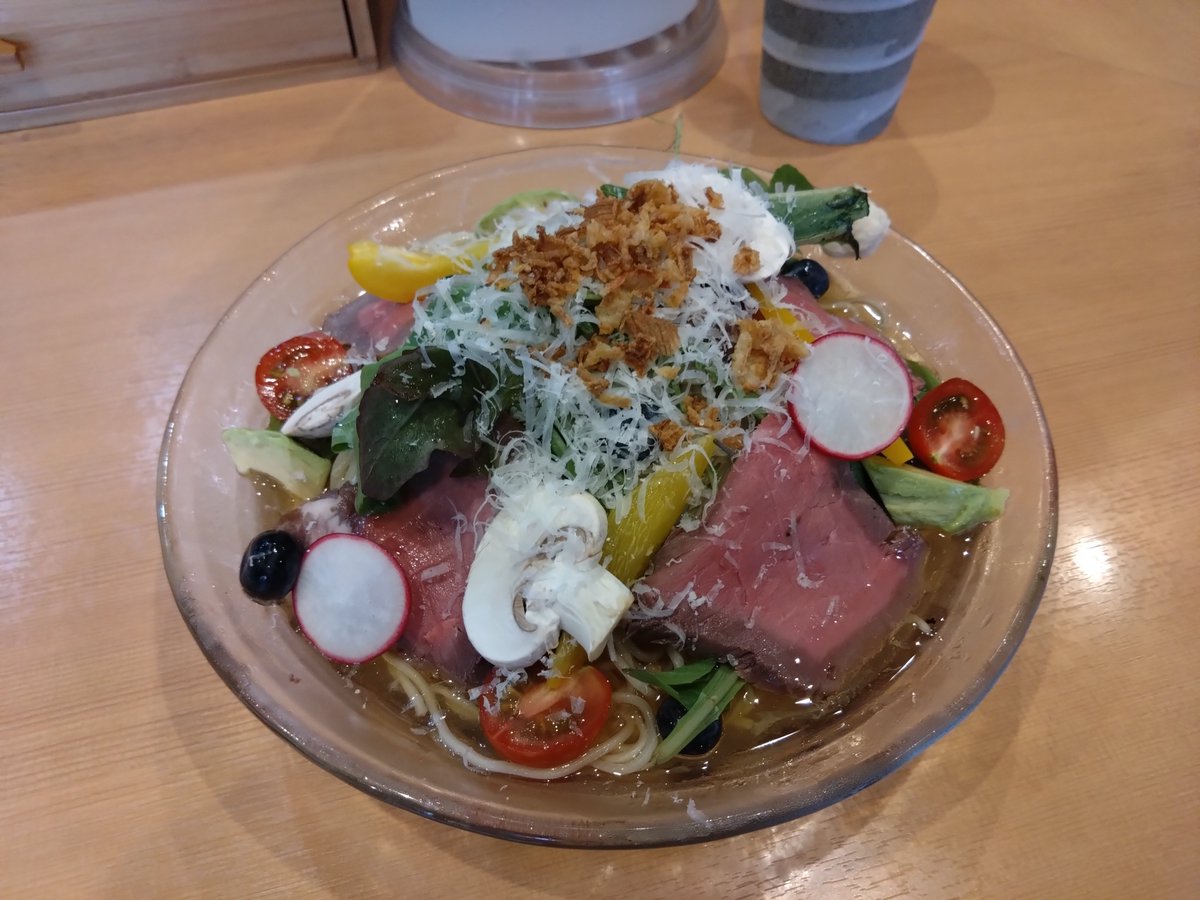 albert5237lee's tweet photo. 中華蕎麦はる@下井草

【夏季限定】
ローストビーフのサラダ冷麺(¥1,280)
大盛(¥150)×2
麻婆ごはん(¥280)
杏仁豆腐(¥280)

美味かった〜😆冷麺に入るフルーツは毎回違ってて面白い🍜
今日は麺たっぷり＆麻婆ごはんで満腹満足✨
杏仁豆腐はぶどう乗せでした💕 https://t.co/LLmvRjfmrl