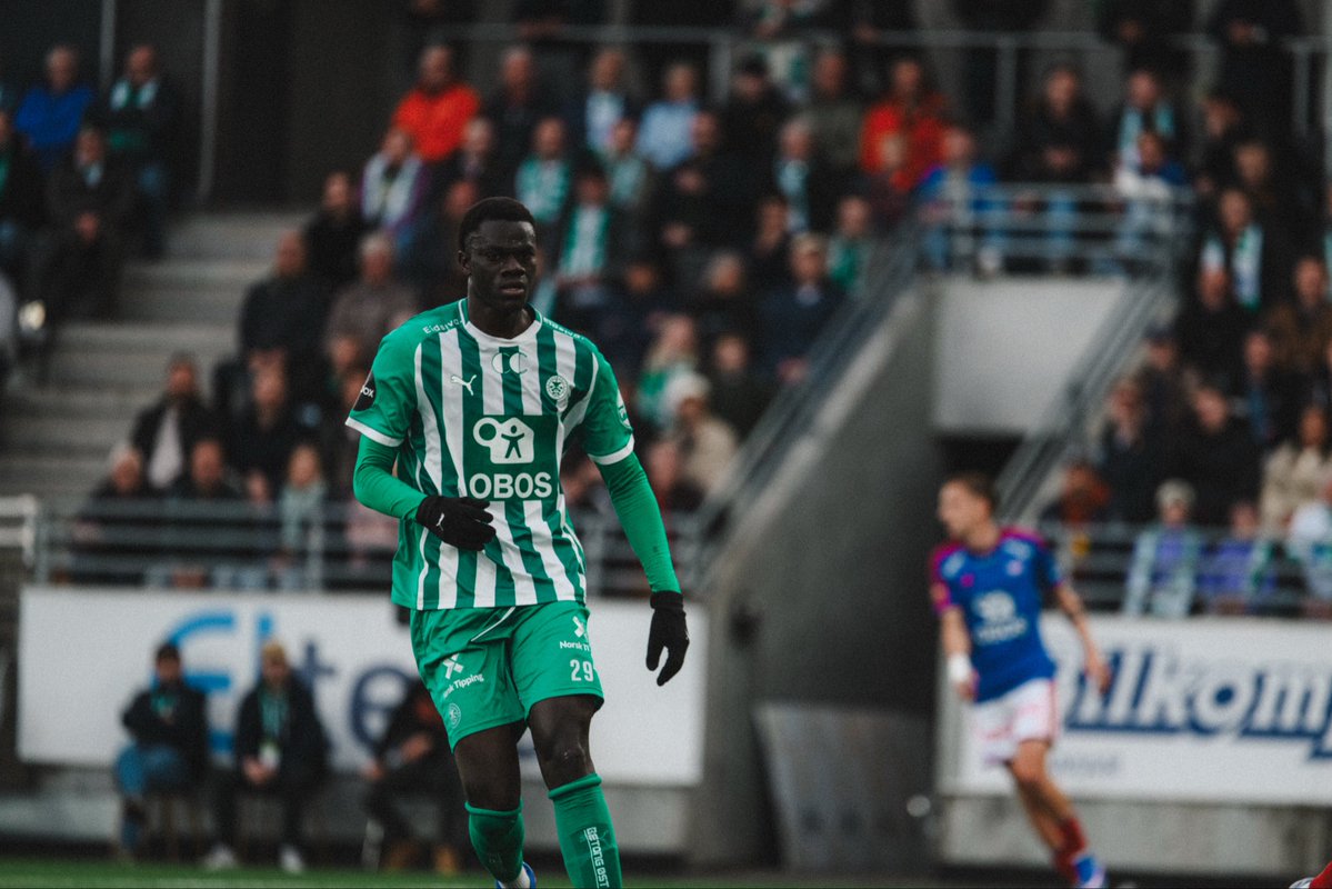 HamKamFotball's tweet photo. 𝗡𝗜𝗔𝗡𝗚 𝗧𝗜𝗟 𝗙𝗖 𝗣𝗢𝗥𝗧𝗢🫱🏻‍🫲🏼

Mame Alassane Niang er solgt til den portugisiske storklubben for rekordsum.

- Det er en stor milepæl for HamKam, men ikke et mål i seg selv. Dette forplikter oss til å fortsette utviklingen av klubben - med ærefrykt, ambisjon og respekt for historien. Per Aspera ad Astra, sier sportssjef Jørgen Bjørn👇🏽