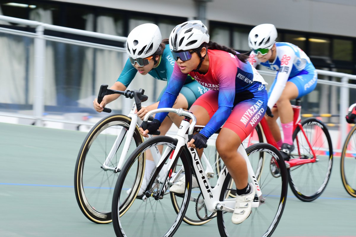 JCF_event's tweet photo. 2026年JOCジュニアオリンピックカップ自転車競技大会
女子U17　ポイントレース
1位　河村彩花（宮崎農業高校）　27p
2位　増村虹那（祐誠高校）　25p
3位　小田島寛奈（青山学院高等部）　22p https://t.co/2VIAqRk0wT