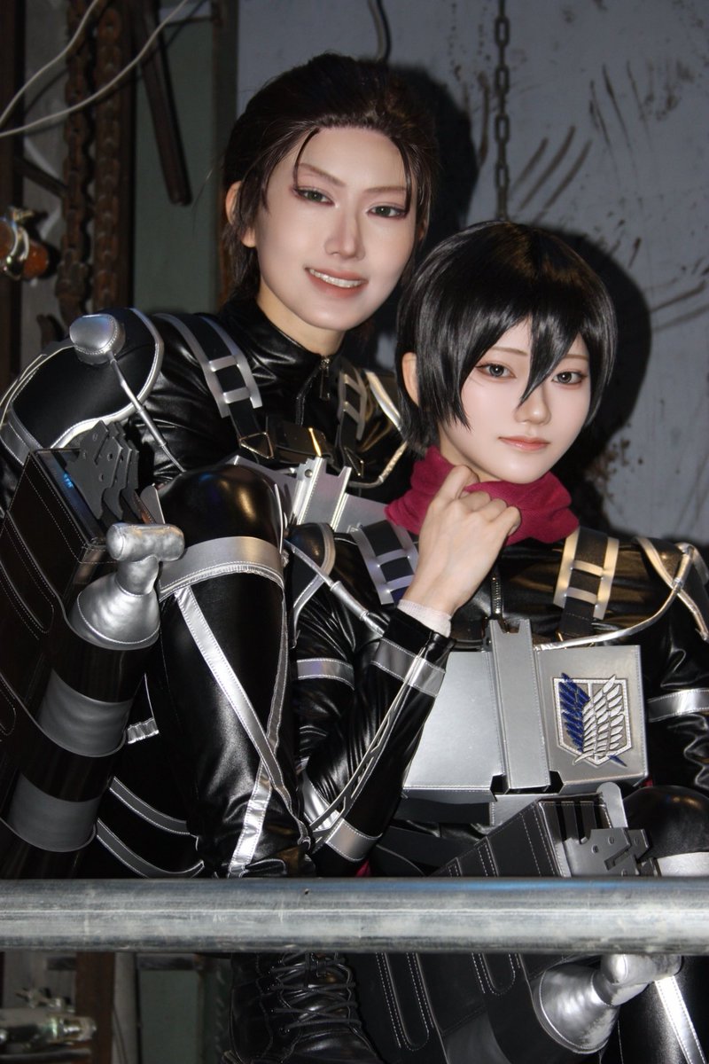 kimuchii_25's tweet photo. cos  AOT  進撃の巨人

　Eren Yeager  
　エレン・イェーガー
　Mikasa Ackerman 
　ミカサ・アッカーマン

「有り得たかもしれない未来」

ﾐｶｻ🧣→@tutu_pink15 ちゃん
Photo📸→@15_CX2 さん https://t.co/D16DrGL3ma