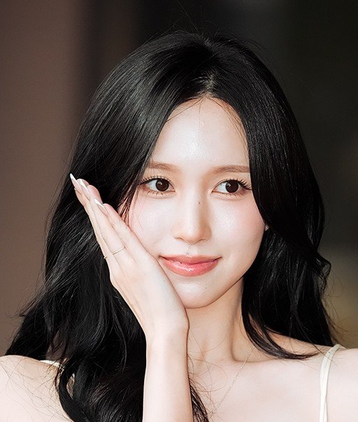 wodyy97's tweet photo. 미나 얼굴에 청춘영화가 담겨 있잖아 https://t.co/kY3EFEm9bA