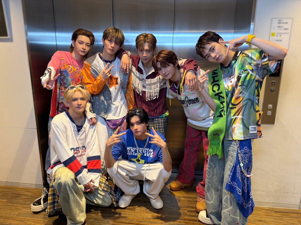 aoen_official's tweet photo. 💙#aoen日和📷☀️260721
aoen 3rd Single「ハジマリCOLOR」発売記念イベント
お越しいただいた皆様ありがとうございました💙

#aoen_ハジマリCOLOR
#aoen #アオエン https://t.co/LG4PJDfOWL
