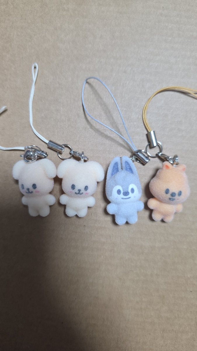 anjyu103's tweet photo. @rvKC5a こちらジニレット、ウルフちゃんございます
2つまとめて交換可能でしょうか
ご検討お願いいたします https://t.co/FhWu5EAg2c