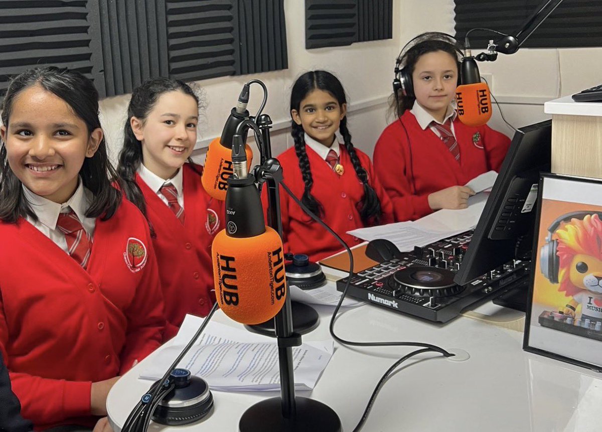 LEOacademies's tweet photo. 🧡 What a year for live radio at LEO

From #CCJRadio to #SCPRadio, pupils have built confidence, creativity & community through broadcasting.

Huge thanks to @RussellPrue for his continued support.

🎧 Listen @mixcloud:

🔗 https://t.co/86Ku6Cwnht

🔗 https://t.co/mfo1AoIJJW

#WeAreLEO 🦁 🧡