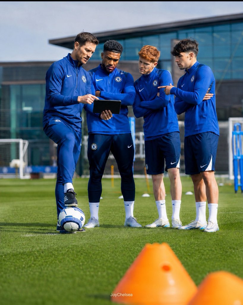 iam__emperor's tweet photo. @ChelseaFC 🥶🥶 https://t.co/HsRktQhSNS