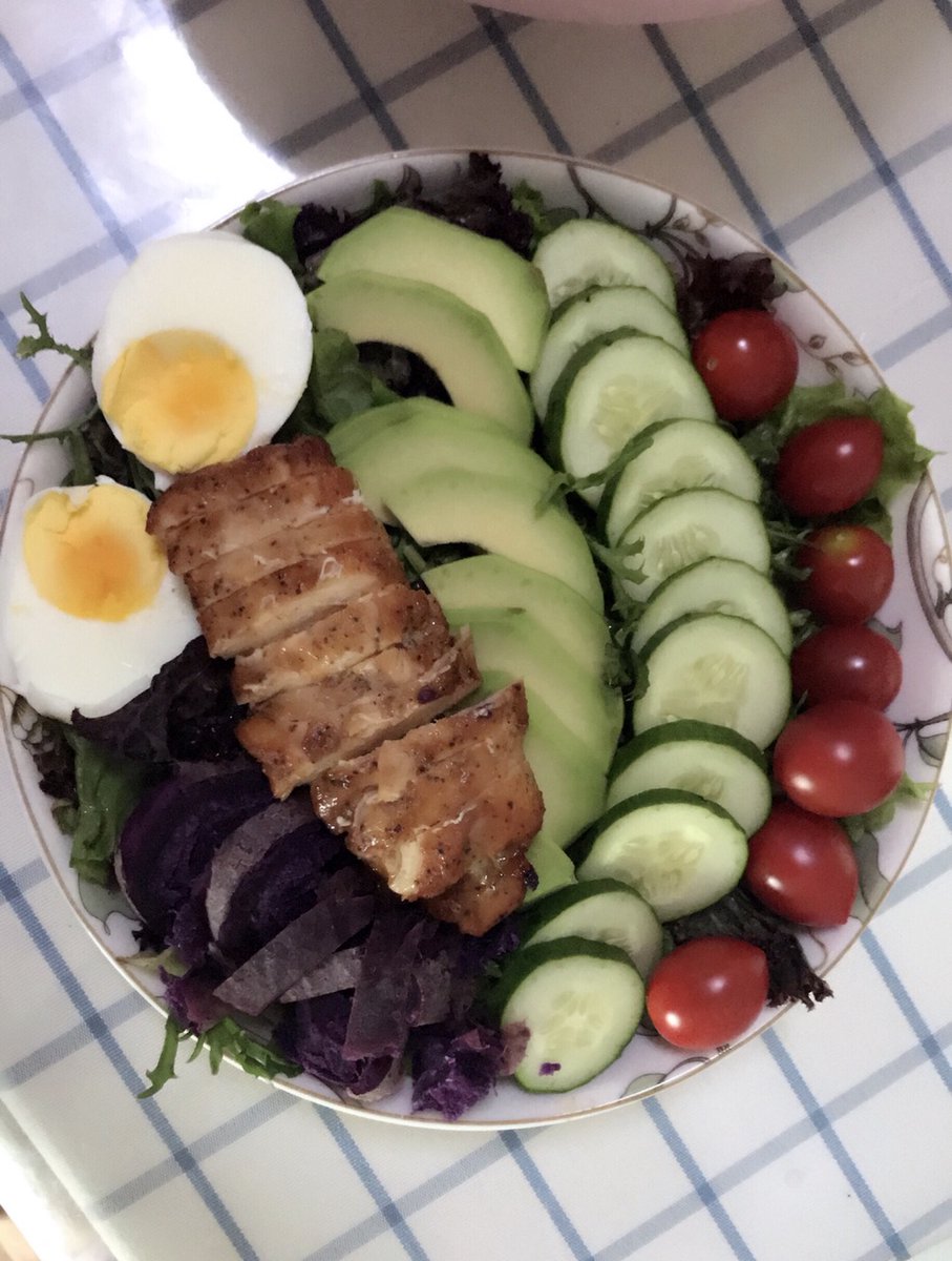 MaggieZ32923249's tweet photo. Satisfy cravings without guilt: 150g grilled chicken breast + 200g roasted broccoli + 100g quinoa. Ready in 20 mins, high protein u0026 fiber for your fat loss journey https://t.co/6W7w6LMAya