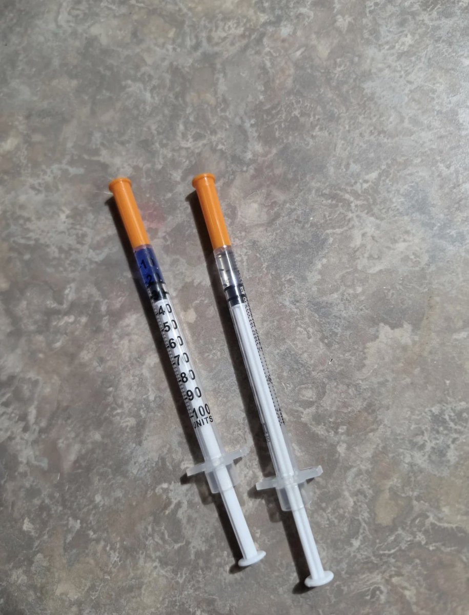 Tracygzyw's tweet photo. Accidentally left my stack out overnight... is it still good? At room temp. #drugtwt https://t.co/NYlRlWtI5S