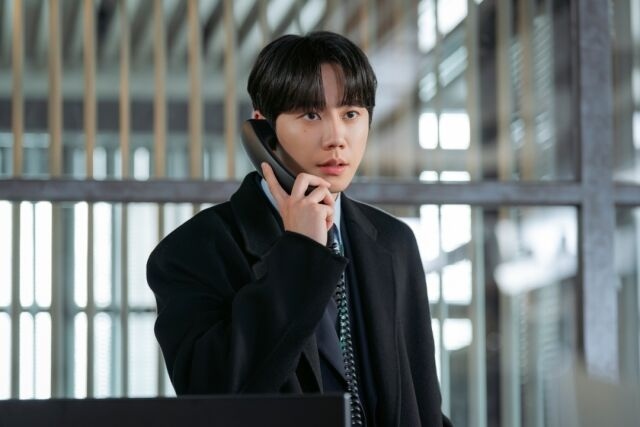 Kstyle_news's tweet photo. 【INTERVIEW】
「新入社員カン会長」イ・ジュニョン
“たくさんの愛をもらって入隊…感謝の気持ちでいっぱい”
https://t.co/RDRjWPKR6g https://t.co/enBcVcaeyF