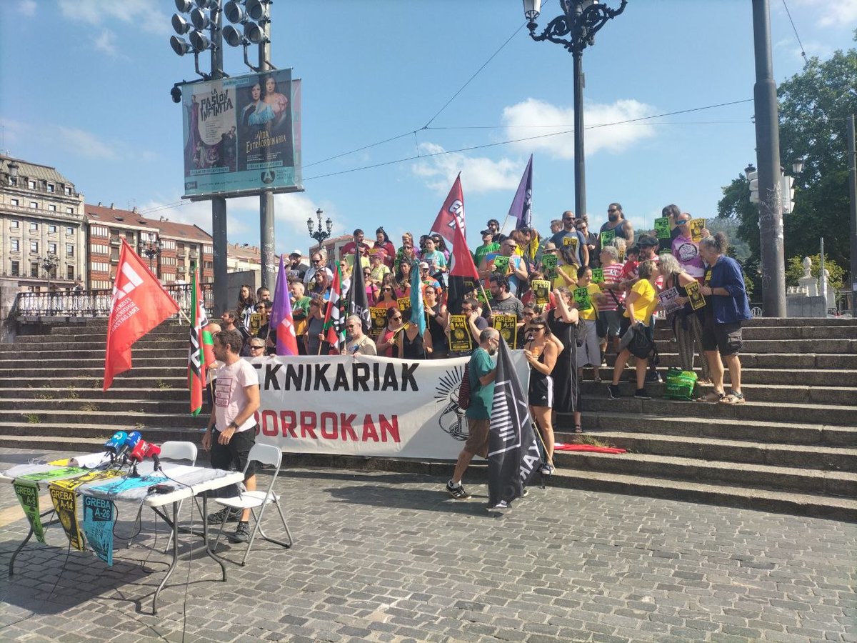 ELA_Sindikatua's tweet photo. ✊𝗧𝗲𝗸𝗻𝗶𝗸𝗮𝗿𝗶𝗮𝗸 𝗕𝗼𝗿𝗿𝗼𝗸𝗮𝗻! (#Espectáculos y #eventos)
🔴Hiru greba #egun deitu dituzte abuztuan, Aste Nagusiekin bat eginez
📲https://t.co/BPPUu4l11y
🔴Convocan tres jornadas de #huelga en agosto, coincidiendo con las tres Aste Nagusias
📲https://t.co/Skk0JfIFlu https://t.co/Uh0PqTAirw