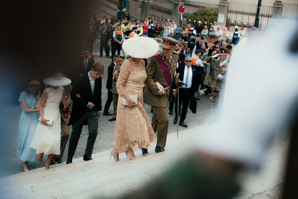 MonarchieBe's tweet photo. La Famille royale participe au traditionnel Te Deum, qui marque le coup d’envoi des festivités. https://t.co/FVCQ3lKUjR