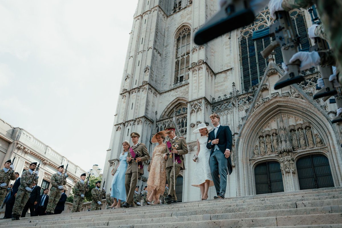 MonarchieBe's tweet photo. La Famille royale participe au traditionnel Te Deum, qui marque le coup d’envoi des festivités. https://t.co/FVCQ3lKUjR