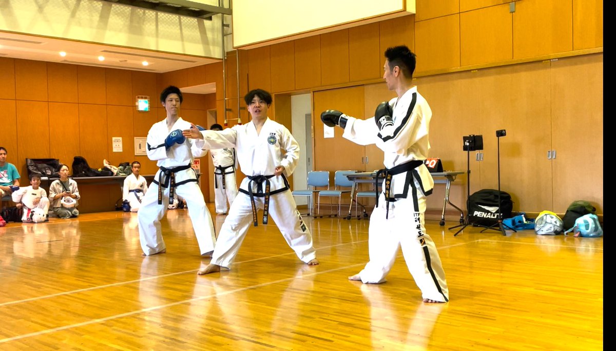 sokonisibireru's tweet photo. 練習試合にて

伊原師範と戦いました👊

😂😂😂 https://t.co/DszcfXkMEd