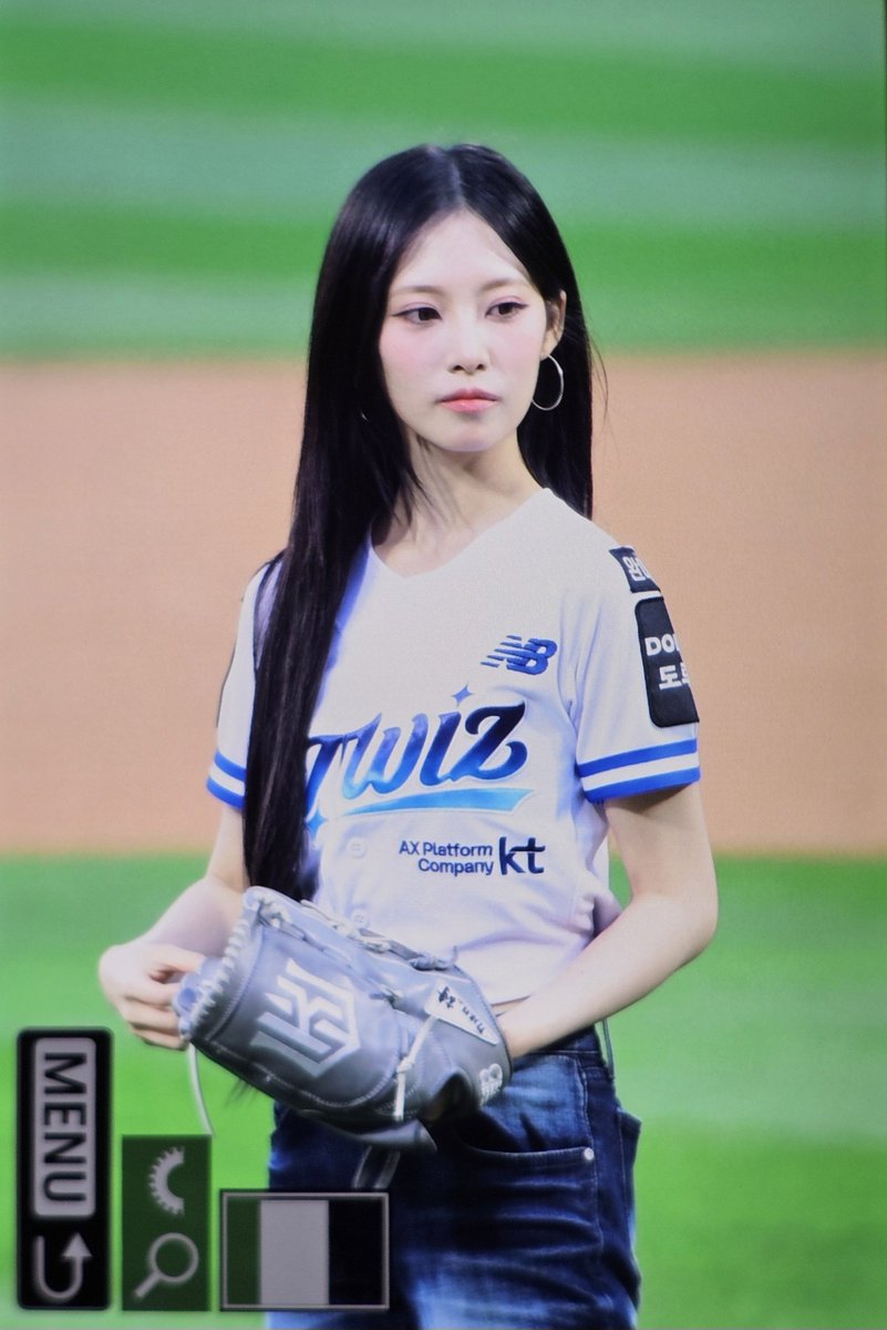 liiv_06's tweet photo. 260721 Preview

#리센느 #리브 #RESCENE #LIV https://t.co/MUZK3azutu