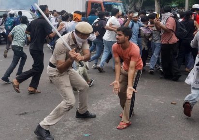 AsifMahmud36's tweet photo. Deeply concerned by reports of force used against peaceful protesters of the @CJP_for_India in Delhi.

The rights to peaceful assembly and free expression are fundamental to any democracy. Allegations of excessive force warrant transparent scrutiny and accountability.

Democratic societies are strongest when dissent is heard, rights are protected, and dialogue prevails.
